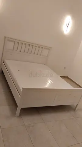 Ikea Hamnes queen siz160/200 bed frame with mattress is available in excellent condition, not a sing