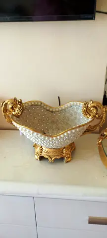 Decorative centerpiece bowl