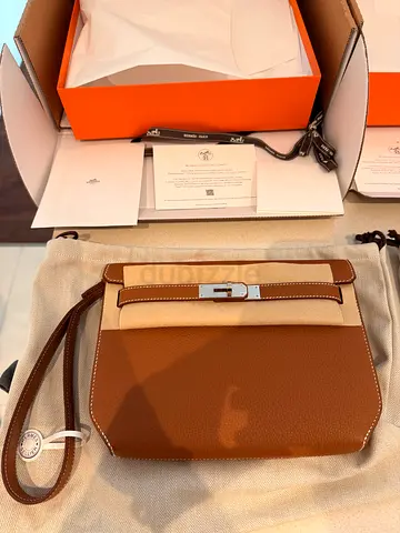 Hermès Kelly Depeches 25 Gold – Brand New Full Set
