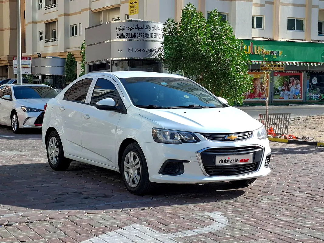 Chevrolet Aveo 2018 — photo 1 of 14