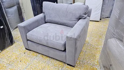 Almost brand new Condition CrateBarrel Axis Sofa
