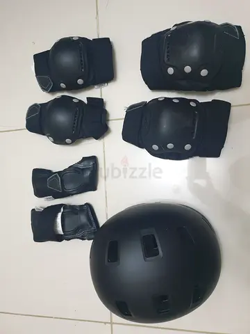 Oxelo Skateboard Safety Set - Size S (Helmet + All Guards)