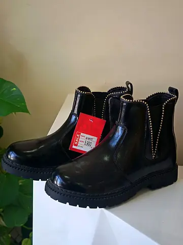 Stylish Black Ankle Boots with Studded Detail