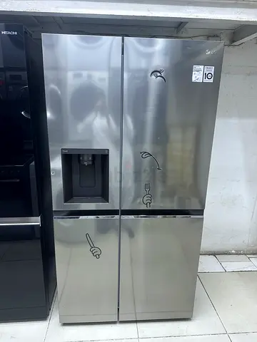 LG side by side refrigerator bottom freezer with water dispancer