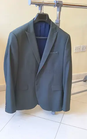 Elegant Mens Suit Jacket from Slpash