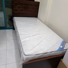 Bedspaces- Females(Vegetarian/ Indian) with Balcony/at a in Abu Shagara. 3 Flatmates. Only one Left