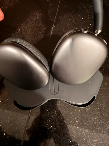 Apple AirPod Max - High-Quality Over-Ear Headphones