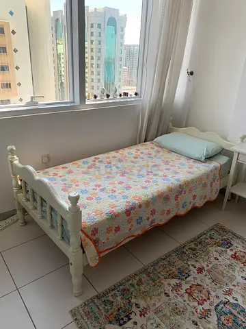 Solid Wood Single bed (90 x 190 cm)