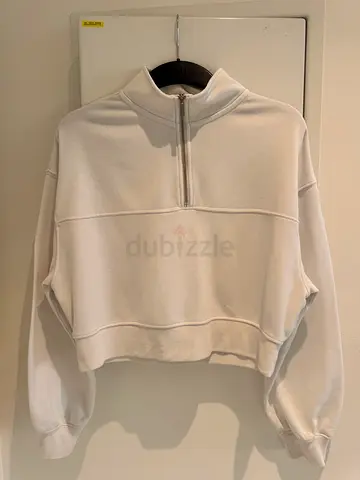Stylish White Zip Sweatshirt