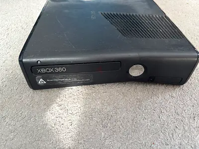 Microsoft Xbox 360 Console for Sale with Kinect sensor and 10 games and two working controllers