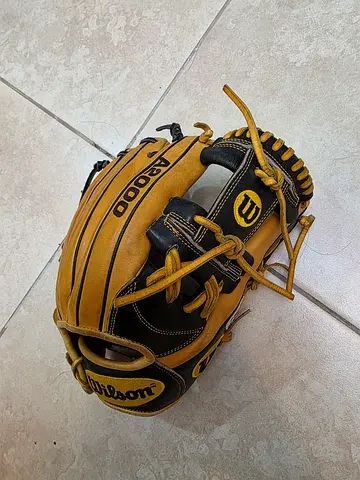 Wilson a2000 baseball glove 11.75 1787