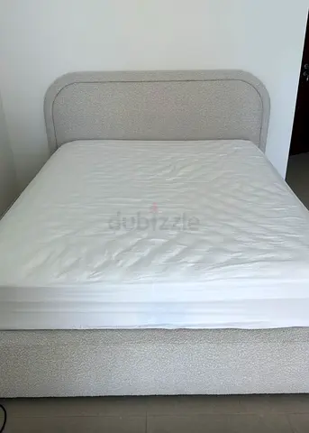 Like New PAN Home Mattress 160x200cm – Excellent Condition 400 dirhams