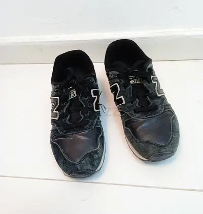 New Balance Athletic Shoes Size 38