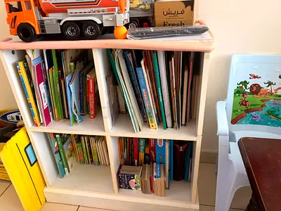 White 4 cube storage shelf