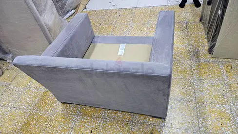 Same like new Condition CrateBarrel Axis Single Seat