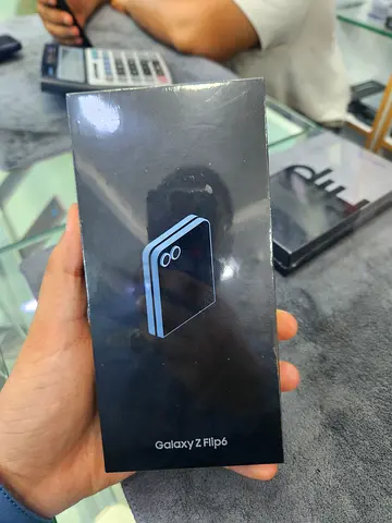 Samsung Galaxy Z Flip 6 256GB TRA Box Packed