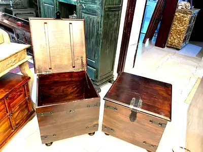 2 Marina wooden chest