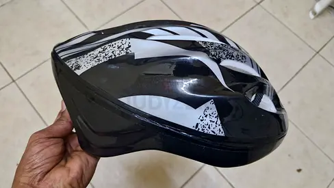 Cycling Helmet - Protective Gear for Safe Rides
