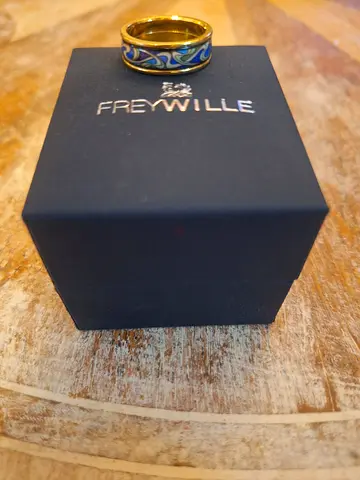 Authentic Frey Wille ring