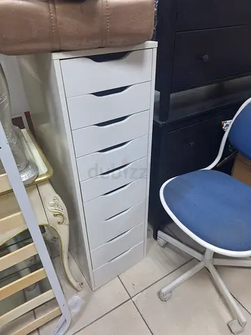 Storage drawer