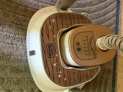 BLACK AND DECKER cloth steamer