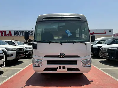 2025 Toyota COASTER — фото 2