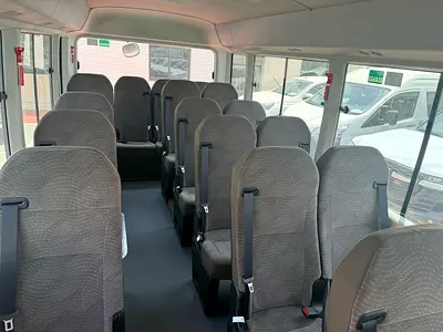 2025 Toyota COASTER — фото 13