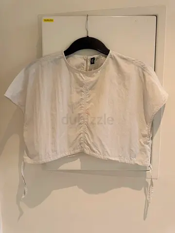 Stylish White Cropped Shirt