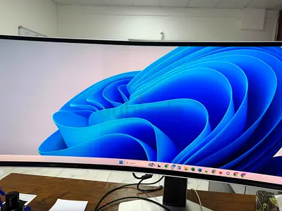 Samsung 49 Odyssey OLED Gaming Monitor - 240Hz Refresh Rate