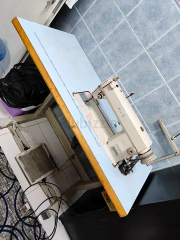 Sewing Machine with Table