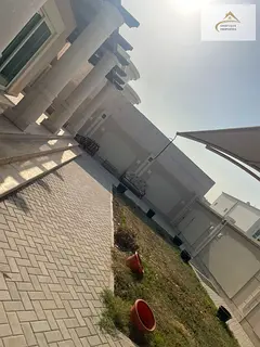 Spacious 5Bhk villa with big green garden