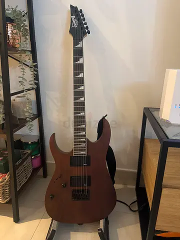 Ibanez Electric Guitar - Excellent Condition