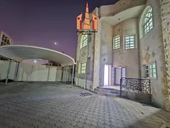 6 Bed room Hall Majlis 4 Master room wardrobe Near Beach Maids room 120k..