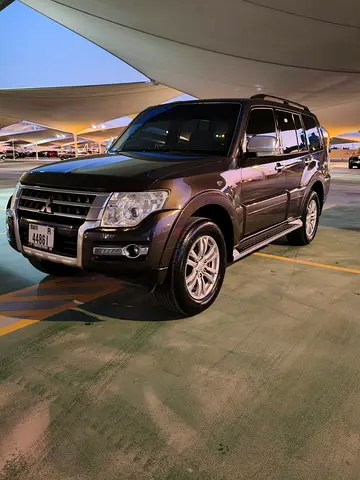 MITSUBISHI PAJERO 3.8 V6 GLS GCC 102,000 KM