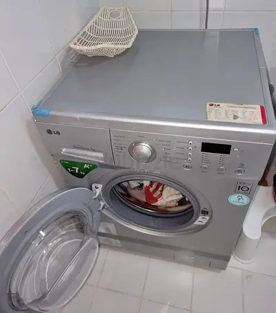 LG Washing Machine for Sale - Excellent Condition