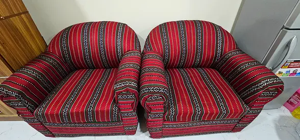 Traditional Red and Black Two-Seater Sofa