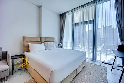 Stylish studio in Marquise Square Tower