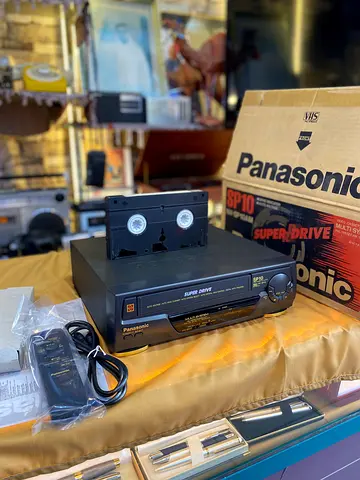 panasonic VCR new in boxمشغل فيديو شريط