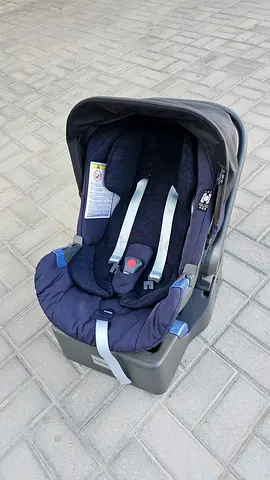Inglesina Baby car seat with base
