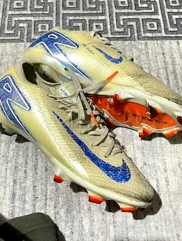 Nike Vapor 16 elite football shoes