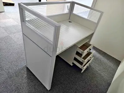 Stylish White Office Workstation Desk with Drawers