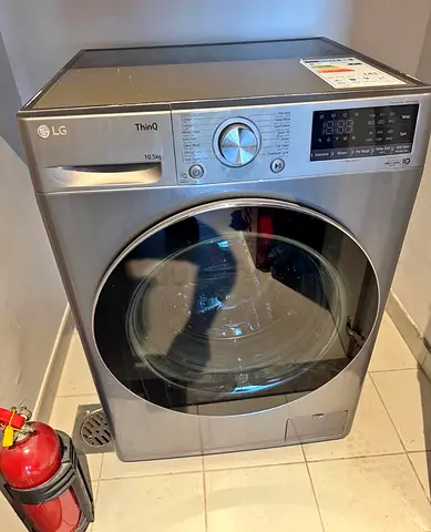 LG   10. 5 kg washing machine same like anew condition in