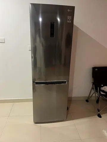 Lg bottom freezer Fridge Thinq technology