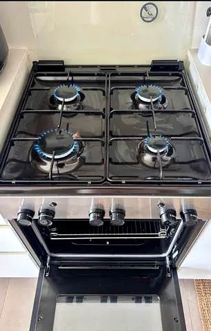 Bosch 4 burner gas cooker same like anew condition