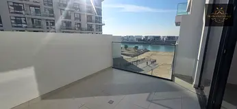 Spacious Apartment | Hot Deal | Pool View