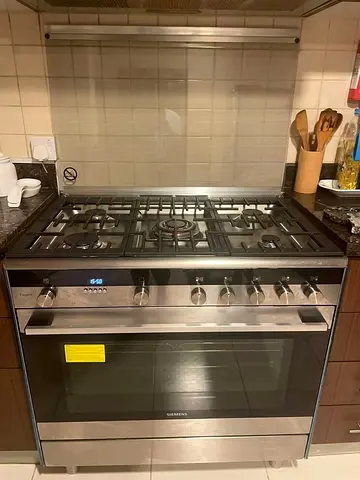 Selling Siemens IQ700 top gas hobs electric oven