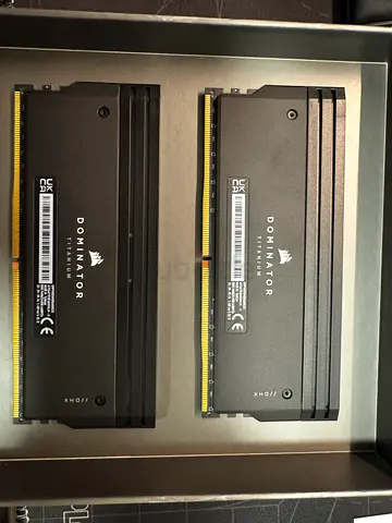 CORSAIR DOMINATOR TITANIUM RGB DDR5 RAM 96GB (2x48GB) DDR5 6600MHz CL32 Intel XMP iCUE