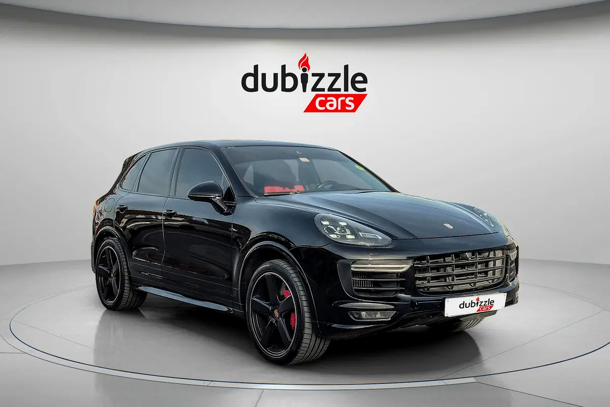 Porsche Cayenne 2016 — photo 1 of 15