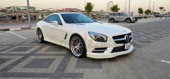 Mercedes SL350 AMG (4.5 A Grade) 17,000 km! Cleanest in UAE!