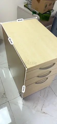 Stylish Wooden Drawer Unit